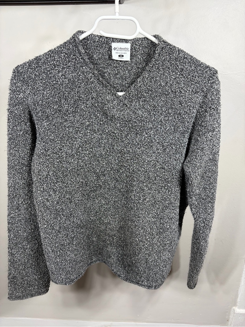 Columbia Grey Flecked‎ Boucle Knit V-Neck Pullover Sweater Small Charcoal